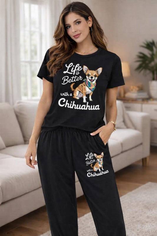 Set Pigiama 3 Pezzi Chihuahua – T-Shirt, Shorts e Pantalone Nero