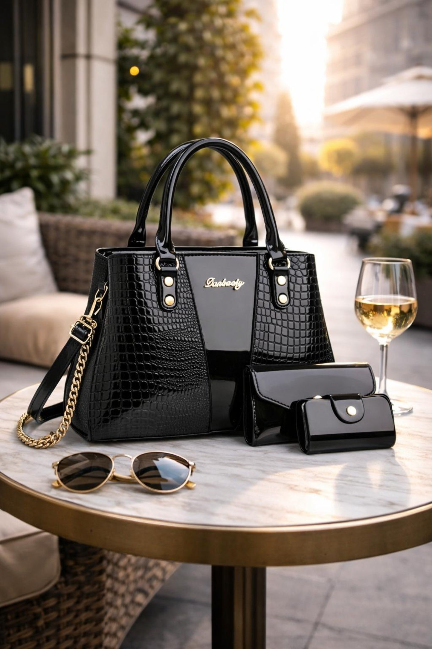 Borsa Luxury Croco Gloss – Set Elegante con Pochette Abbinata)